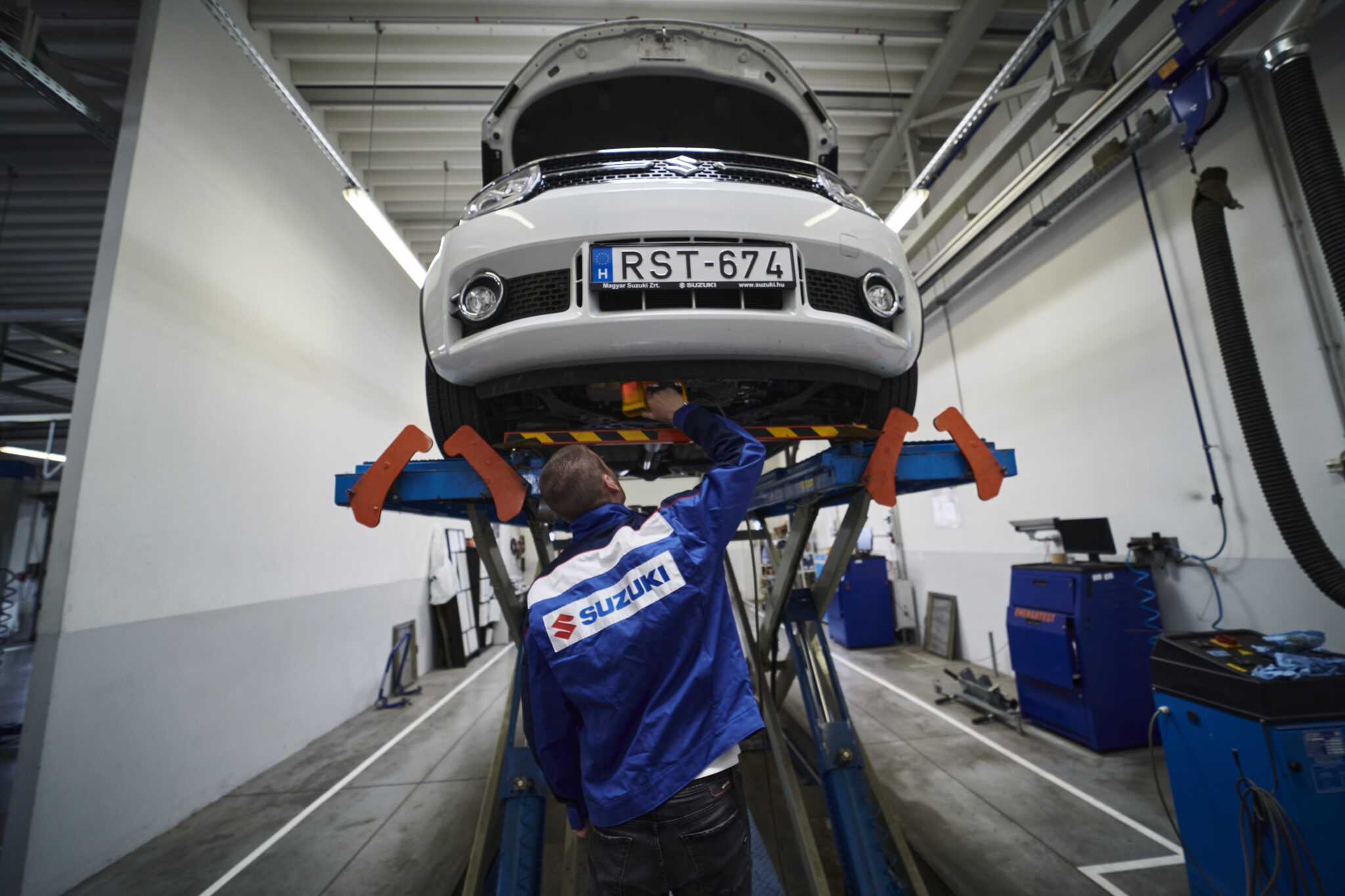 Suzuki Service